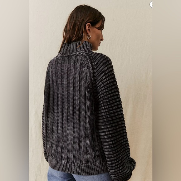 FREE PEOPLE Sweetheart Mock Neck Sweater size M - Picture 12 of 12